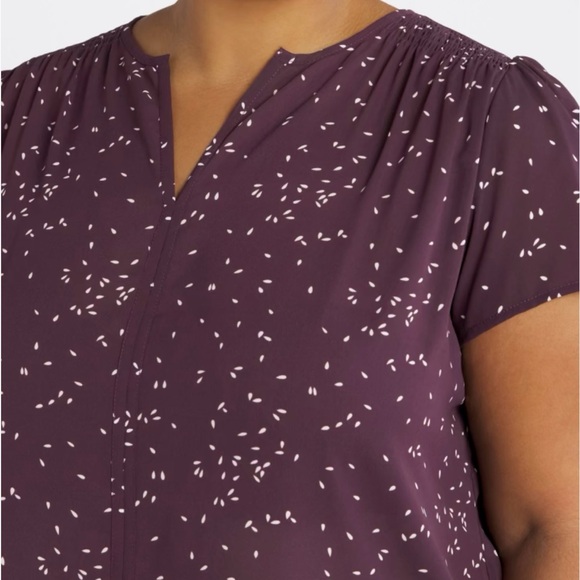 MONDAY FUN
Linnette Split Neck Smocked Blouse - Picture 3 of 5